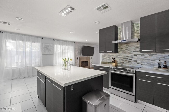 Building Photo - 2932 Whalers Cove Cir