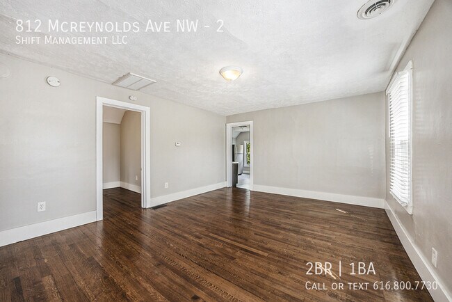 812 Mc Reynolds Ave NW