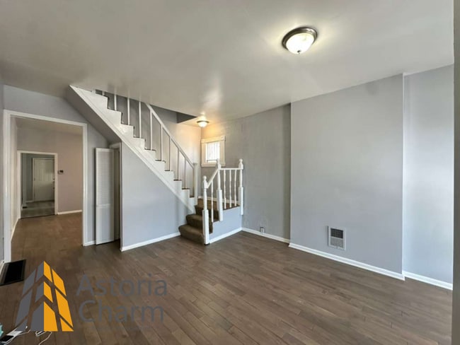 Building Photo - 3 Bedroom End Unit near Coppin State with Fenced Yard