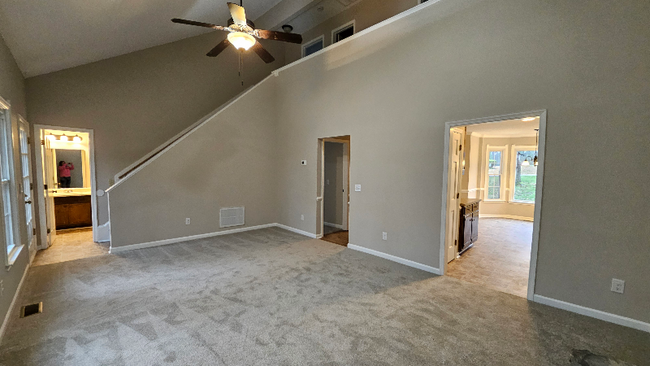 Photo - 1908 Red Oak Ln