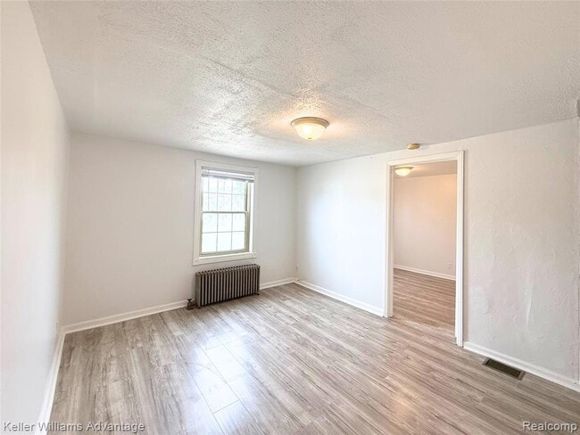 Photo - 29222 Grand River Ave Unit 3