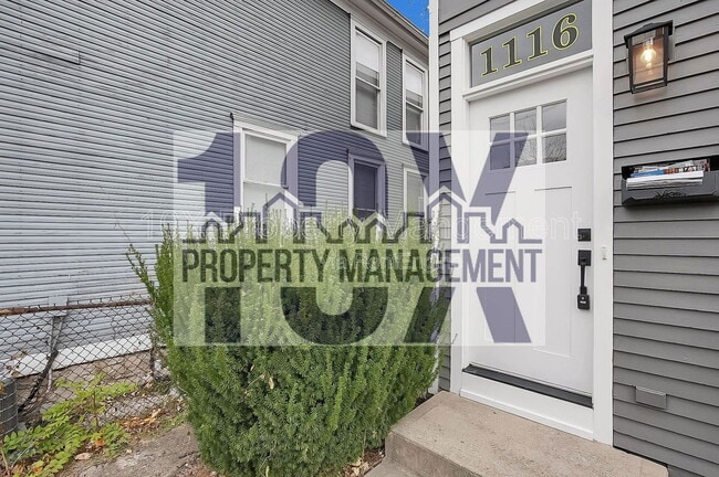 Photo - 1116 Summit St