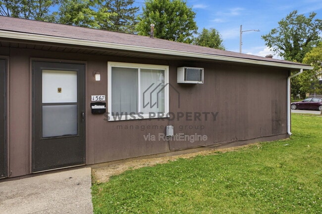 Photo - 1567 Briarwood Ave
