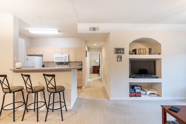 Photo - 2 Bedroom 1 Bath Condo in Park West - Mount Pleasant