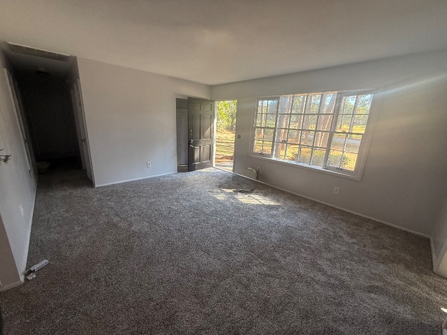 Photo - 302 Lanier Rd