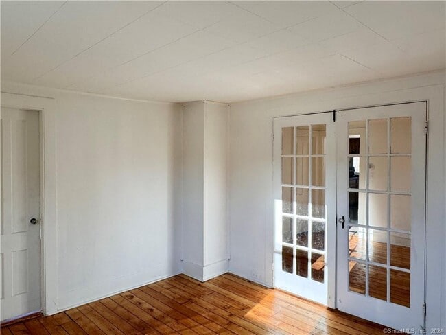 Photo - 10 Riverside Ave Unit U3