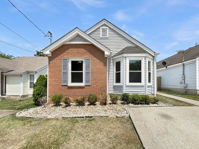 Building Photo - 3 bedroom 2 bathroom East Nashville! Rental