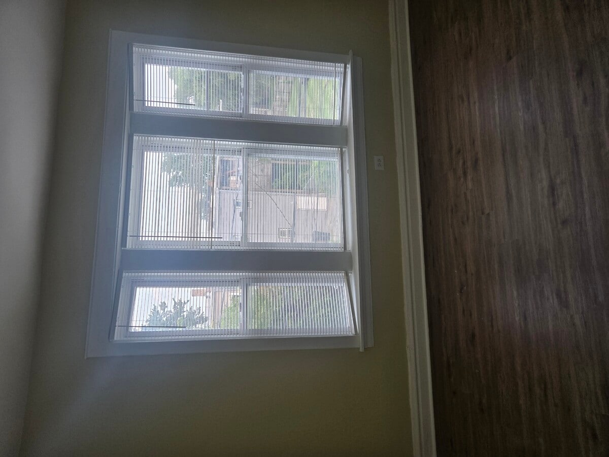 Photo - 4849 W Fulton St