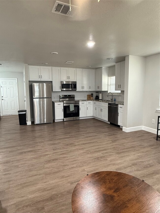 Photo - 3610 Newton Dr