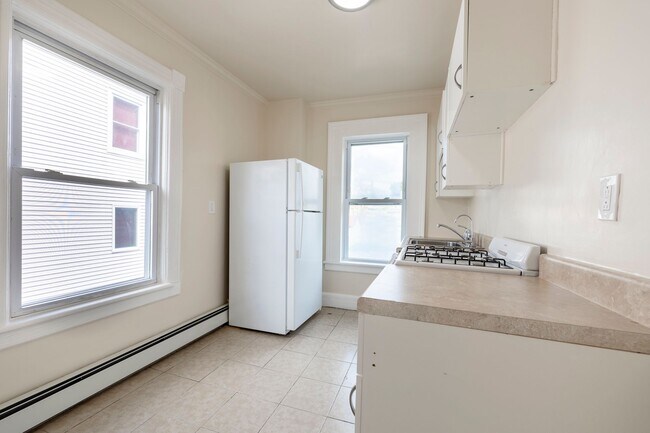 Photo - 6 Parry Ave Unit 6 Parry  2