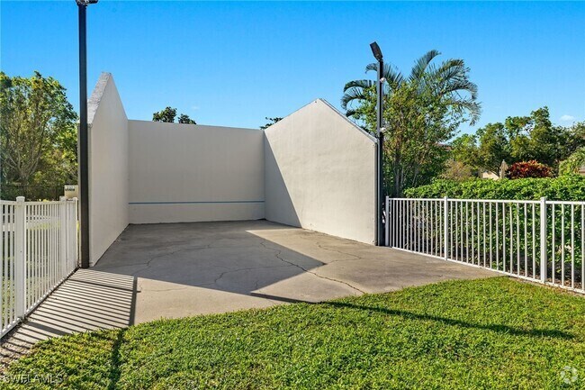 Building Photo - 1518 SW Courtyards Ln Unit 197 Rental