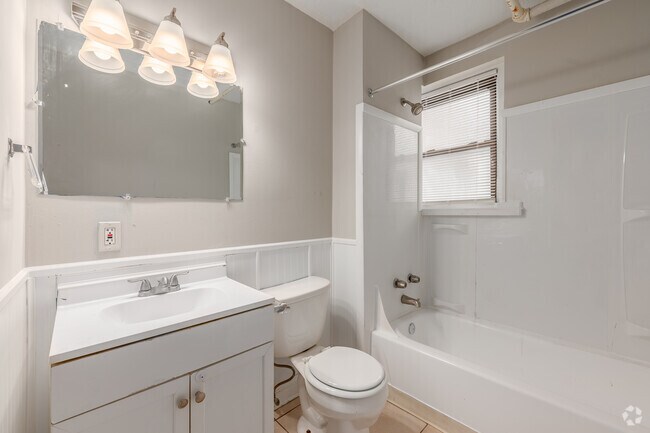 2 habitaciones, 1 baño - 900 pies cuadrados - Baño