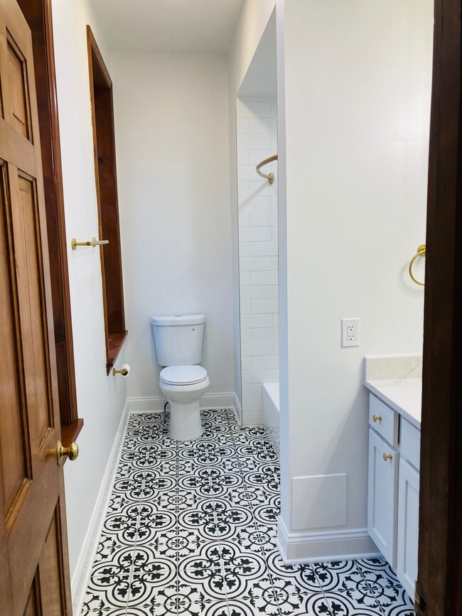 Photo - 104 E North Ave Unit 2