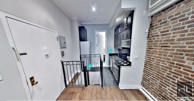 Photo - PERRY ST. Unidad 2