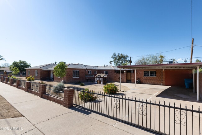 Photo - 1330 E Monte Vista Rd