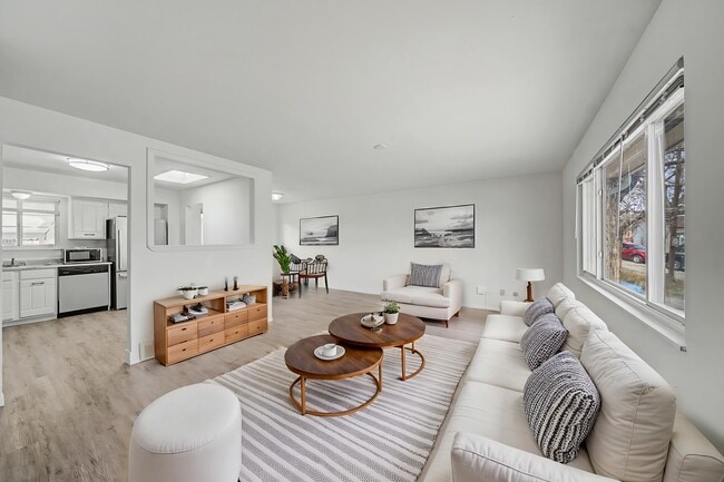 Photo - 165 Glenn Pl