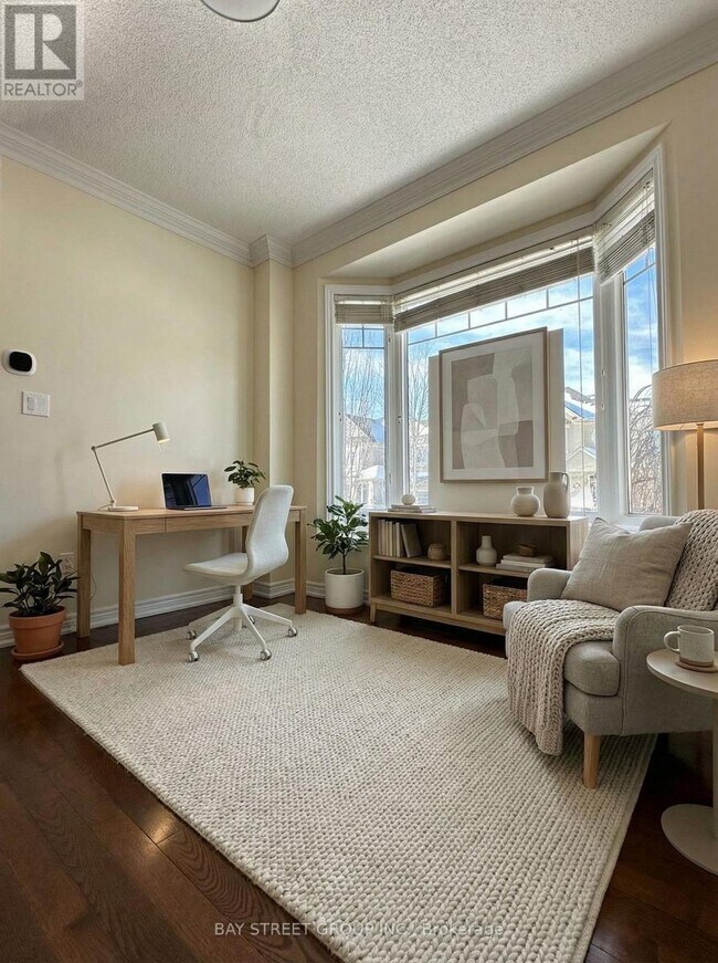 Photo - 1 Thistle Ave