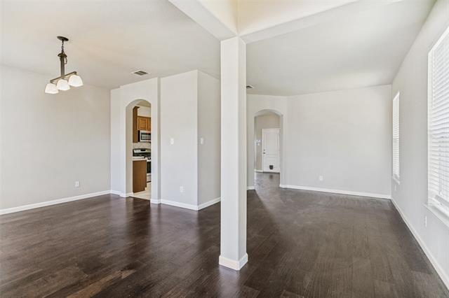 Photo - 1302 Grapevine Dr