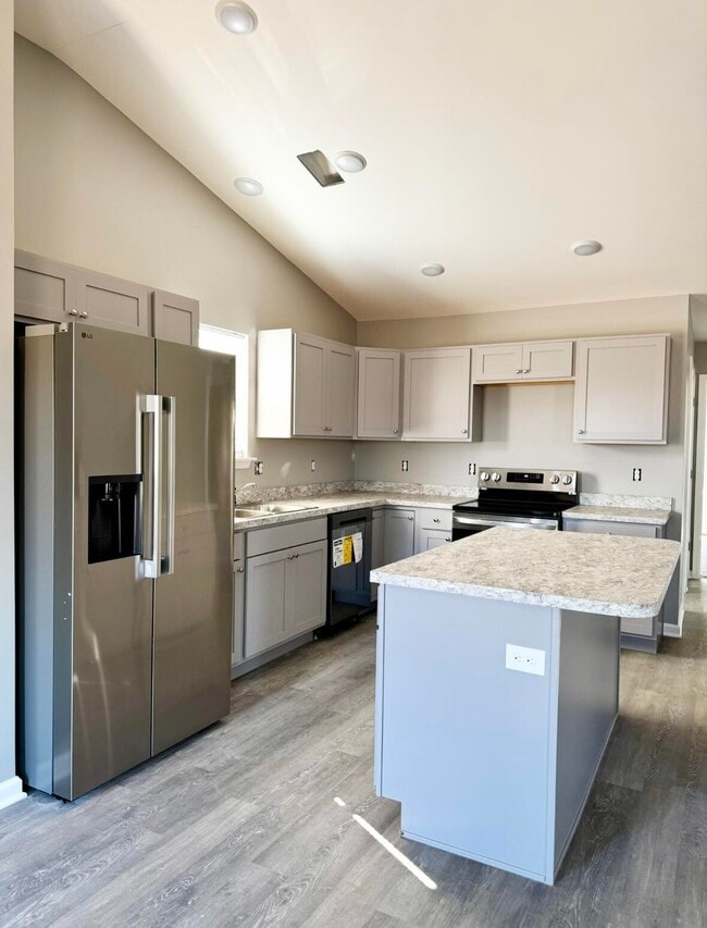 Photo - 207 Jared Parker Wy