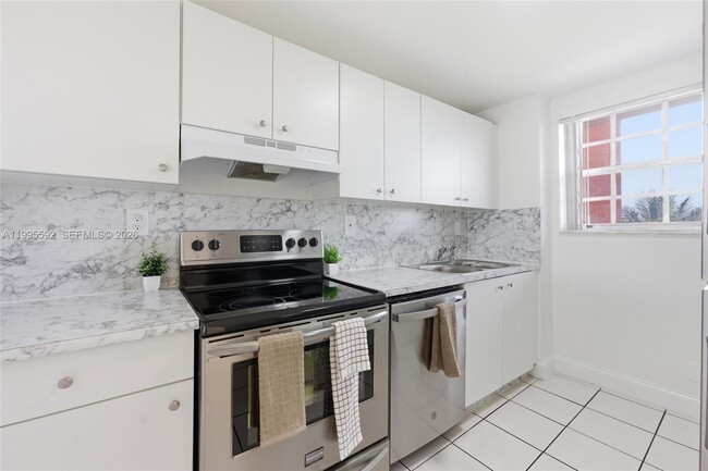 Photo - 2520 N Andrews Ave Unidad 401