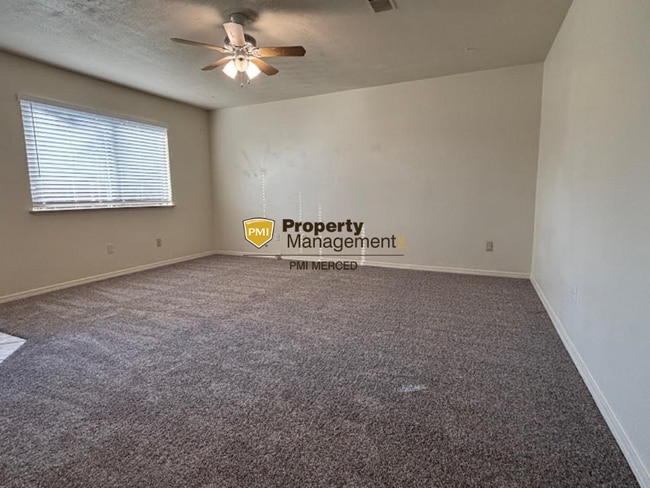 Photo - 2 Bedroom House Available Now for $1900!