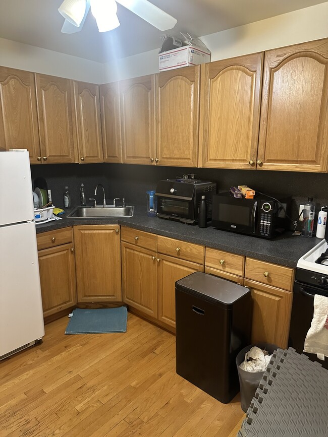 Building Photo - 60 Walden St Unit 1 Rental