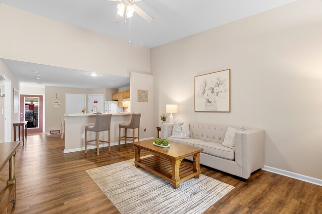 Photo - Redwood Pickerington