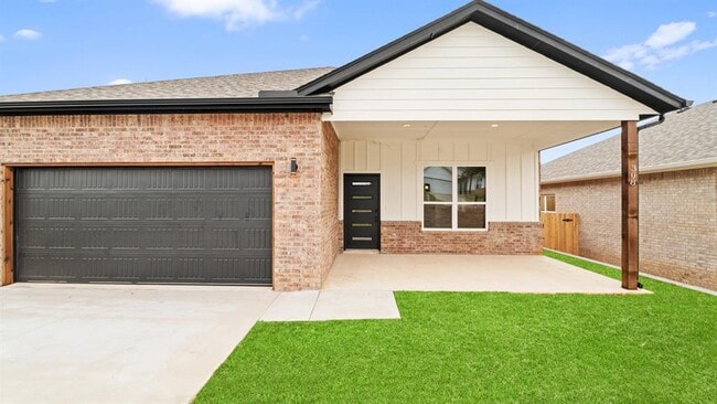 Photo - 308 W 3rd St