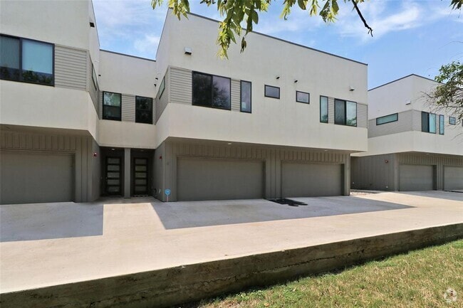 Building Photo - 6409 Berkman Dr Unit 8 Rental