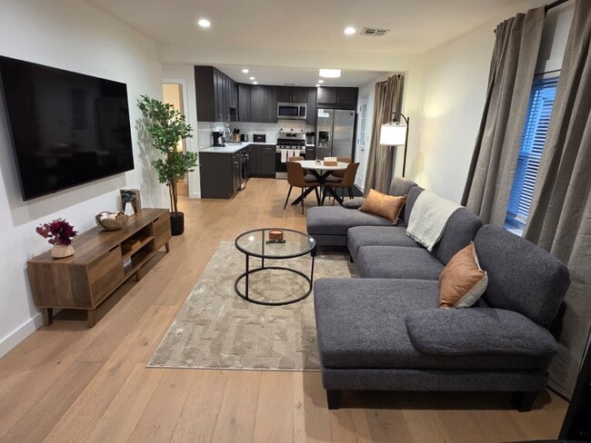 Photo - 3038 S Wood Ave Unit #2