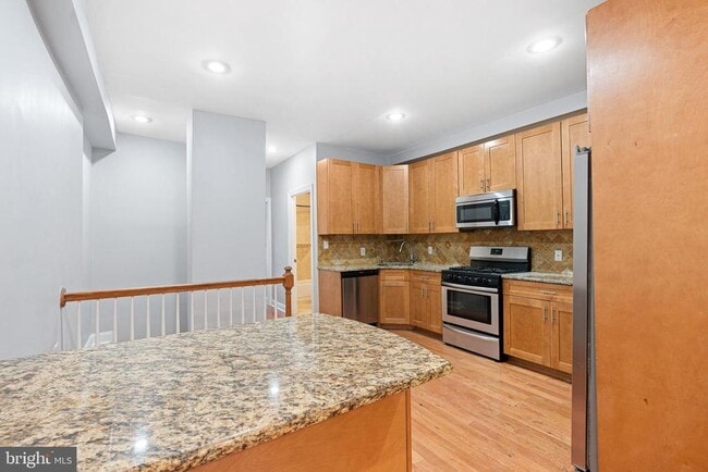 Photo - 2339 Catharine St Unit 1