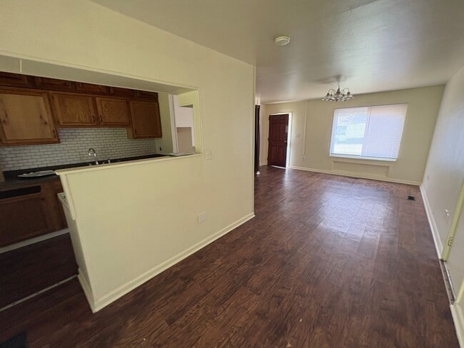 Photo - 4131 Klepinger Rd