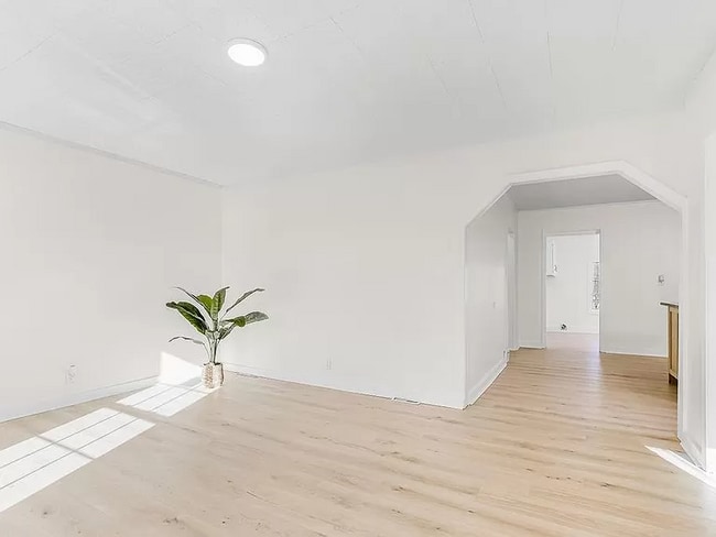 Photo - 337 N 35th St