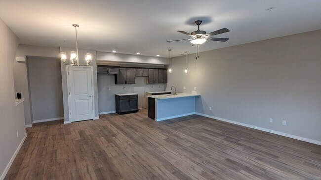 Photo - 2865 Rookwood Ln