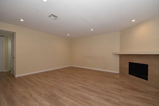 Photo - Large 2Bedroom | 2nd Floor | Highly Remodeled