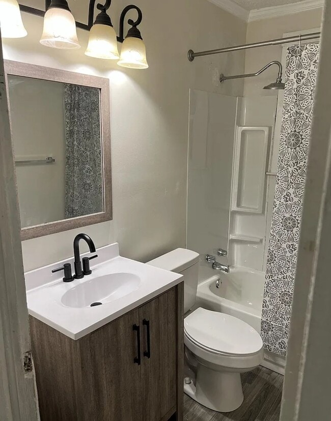 Photo - 8 Virnelle St