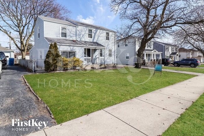 Photo - 112 W Glenlake Ave