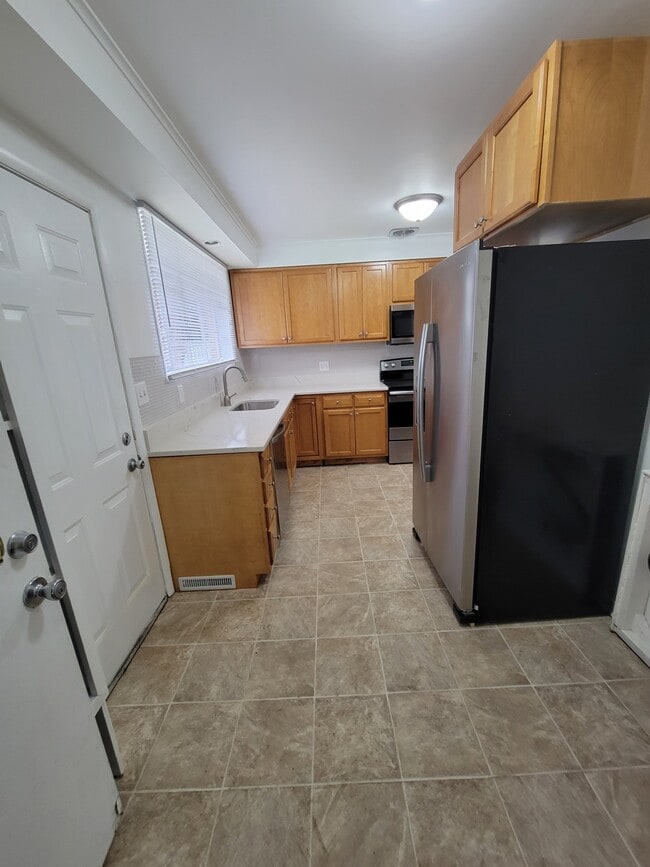 Photo - 4011 Buckingham Dr