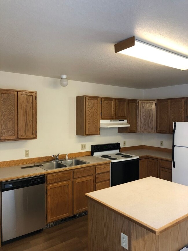 Photo - 2 Bedroom 1 Bath 4 Plex