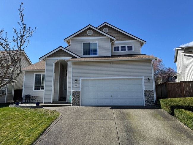 Building Photo - Gated Community!