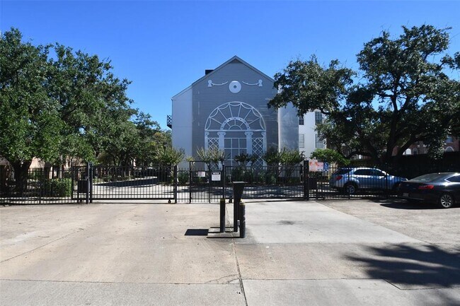 Photo - 2333 Bering Dr Unit 123