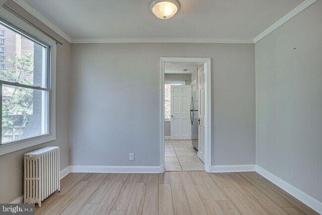 Photo - 859 N Abingdon St