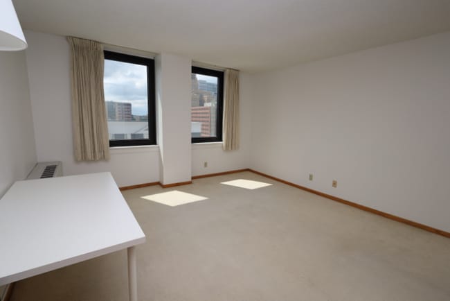 Photo - 220 Broadway Ave S Unidad 911