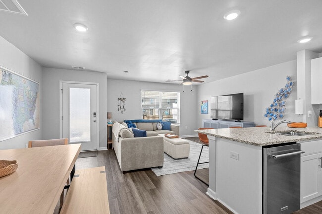 332 Bayou Loop Unit SI ID1467069P