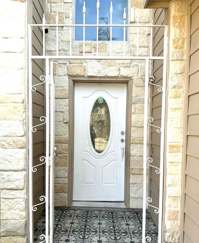 Photo - 10904 Panther Ct