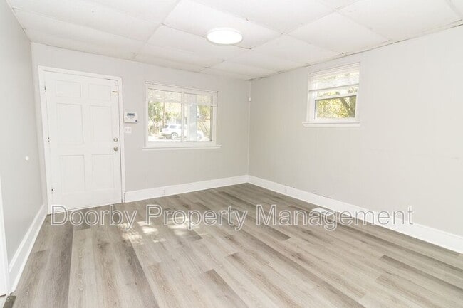 Building Photo - 3115 14th Ave
