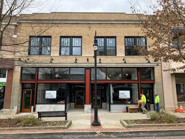 Building Photo - 212 S Center St Unit 203