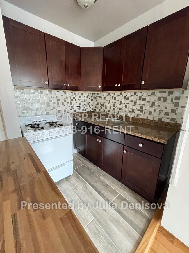 Photo - 5670 N Ridge Ave