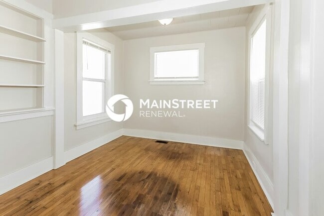 Photo - 2 Bedroom Pet-Friendly Home in Lake Worth, FL with Main Street Renewal