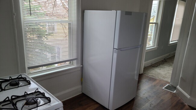 Photo - 407 E Ross Ave